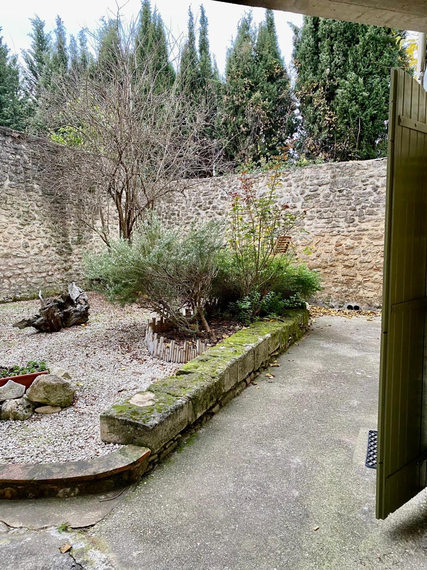 Petit Loft Sur Jardin En Centre-Ville Uzès Eksteriør billede